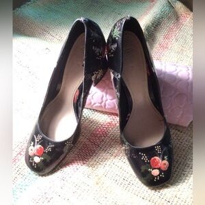 ZARA FLORAL DESIGN BLOCK HEELS